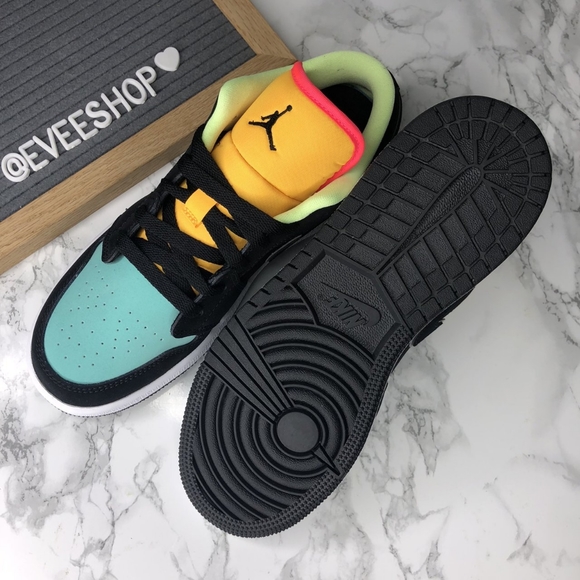 Jordan 1 Low - Picture 4 of 4